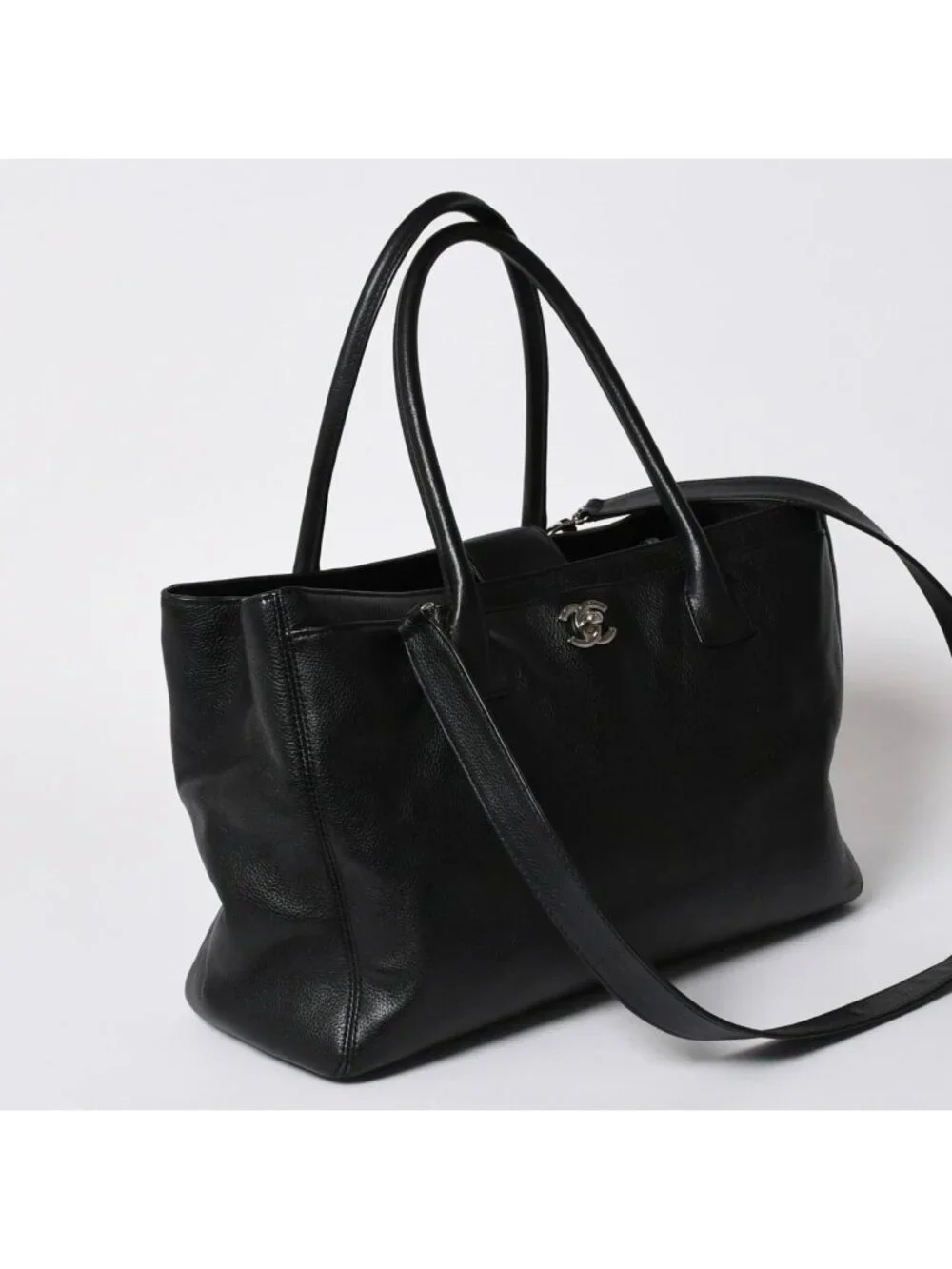Chanel Executive Tote Bag Medium CC Logo Caviar Leather Black